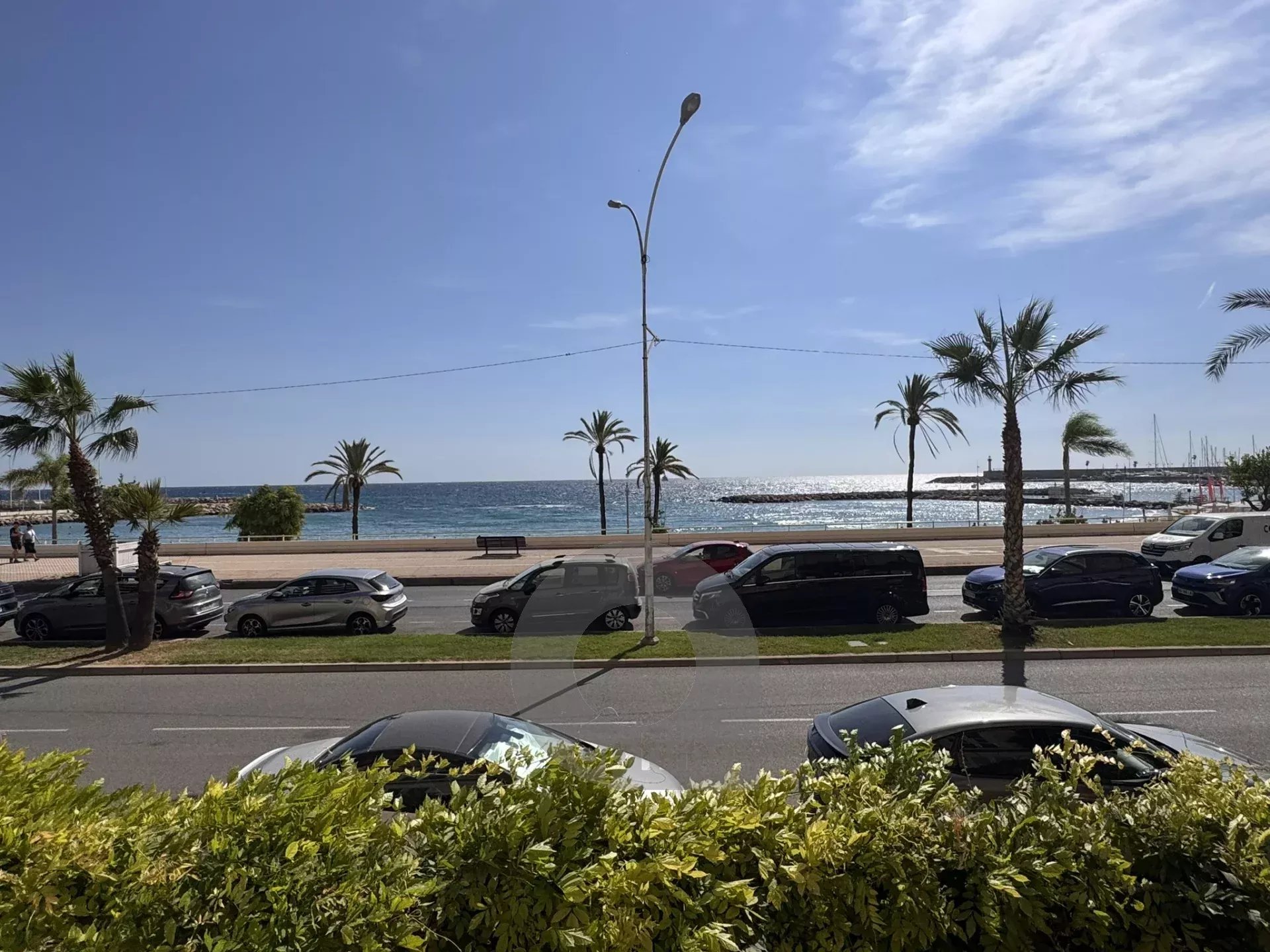 c8c93ea7094f884bf4e16e1c4453f311_f95609fcd9_1920-original-176113-0.jpg Appartement face à la mer à Menton