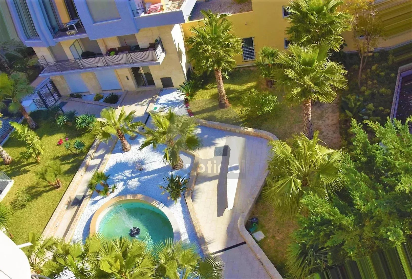 Menton Casino – Coquet studio – Immeuble récent – 100 mt des plages