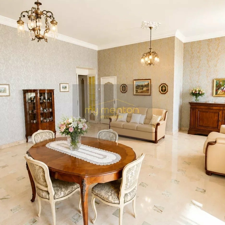 MENTON CENTRE ;  Appartement Bourgeois Front de mer