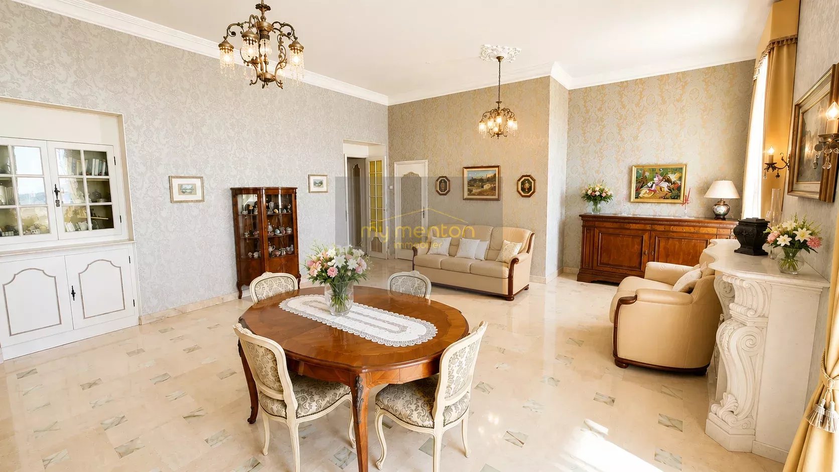 MENTON CENTRE ;  Appartement Bourgeois Front de mer
