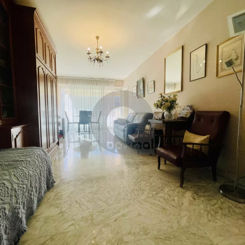 SUPERBE STUDIO 43m² – PLEIN CENTRE DE MENTON