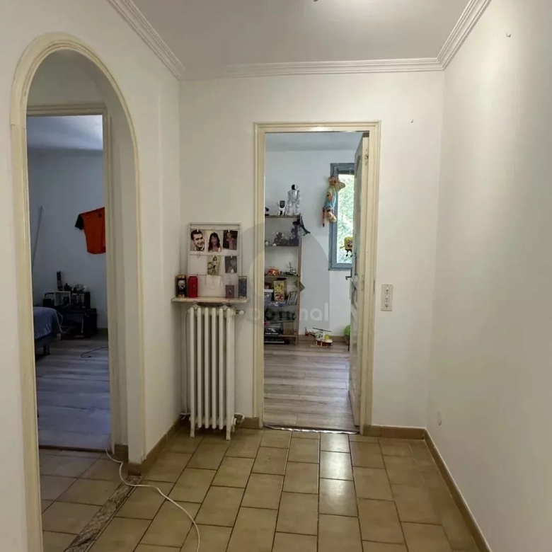 Menton – Cabrolles : Rare! Grande propriété avec magnifique terrain  – Vue dégagée – Accès direct