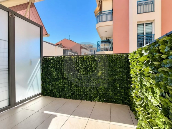 Menton Casino – Coquet studio – Immeuble récent – 100 mt des plages