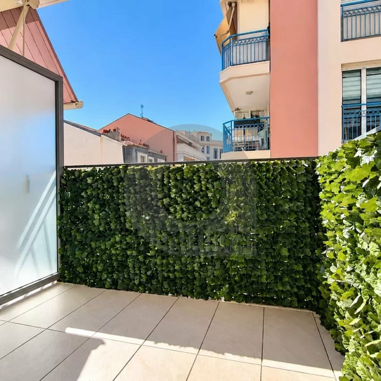 Menton Casino – Coquet studio – Immeuble récent – 100 mt des plages