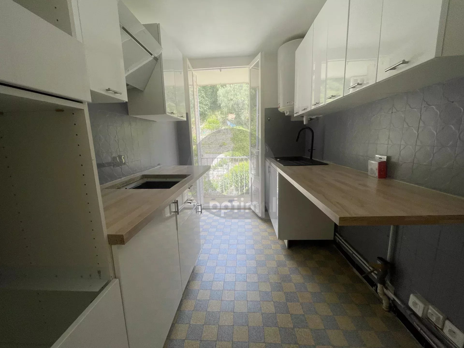 3P 60.43m2 traversant avec cave et parking