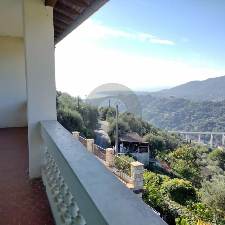 CASTELLAR : A LOUER 3P MEUBLE AVEC JARDIN
