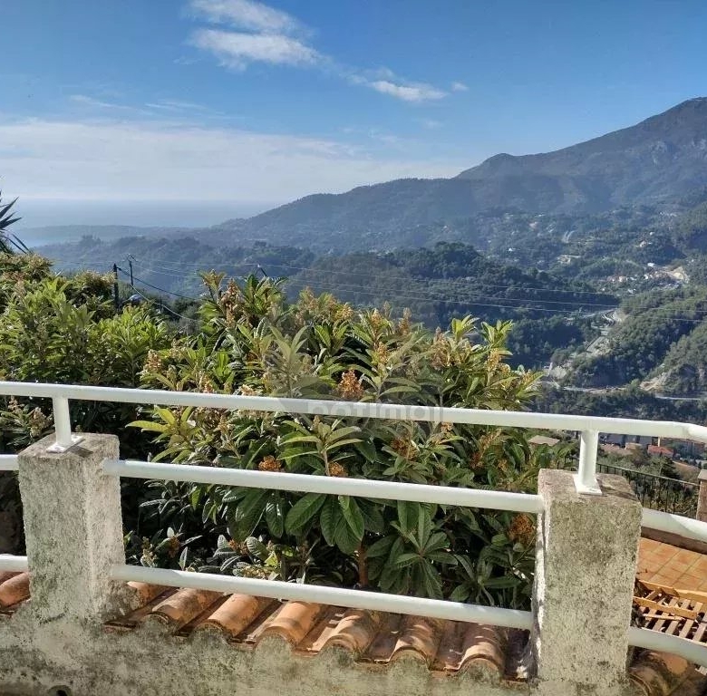 CASTELLAR : A LOUER 3P MEUBLE AVEC JARDIN