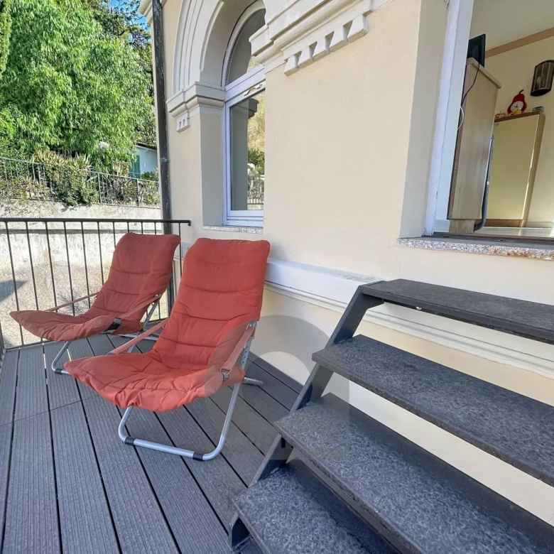 Menton Terres Chaudes – Résidence Bourgeoise – 2/3 pièces en triplex – Parking