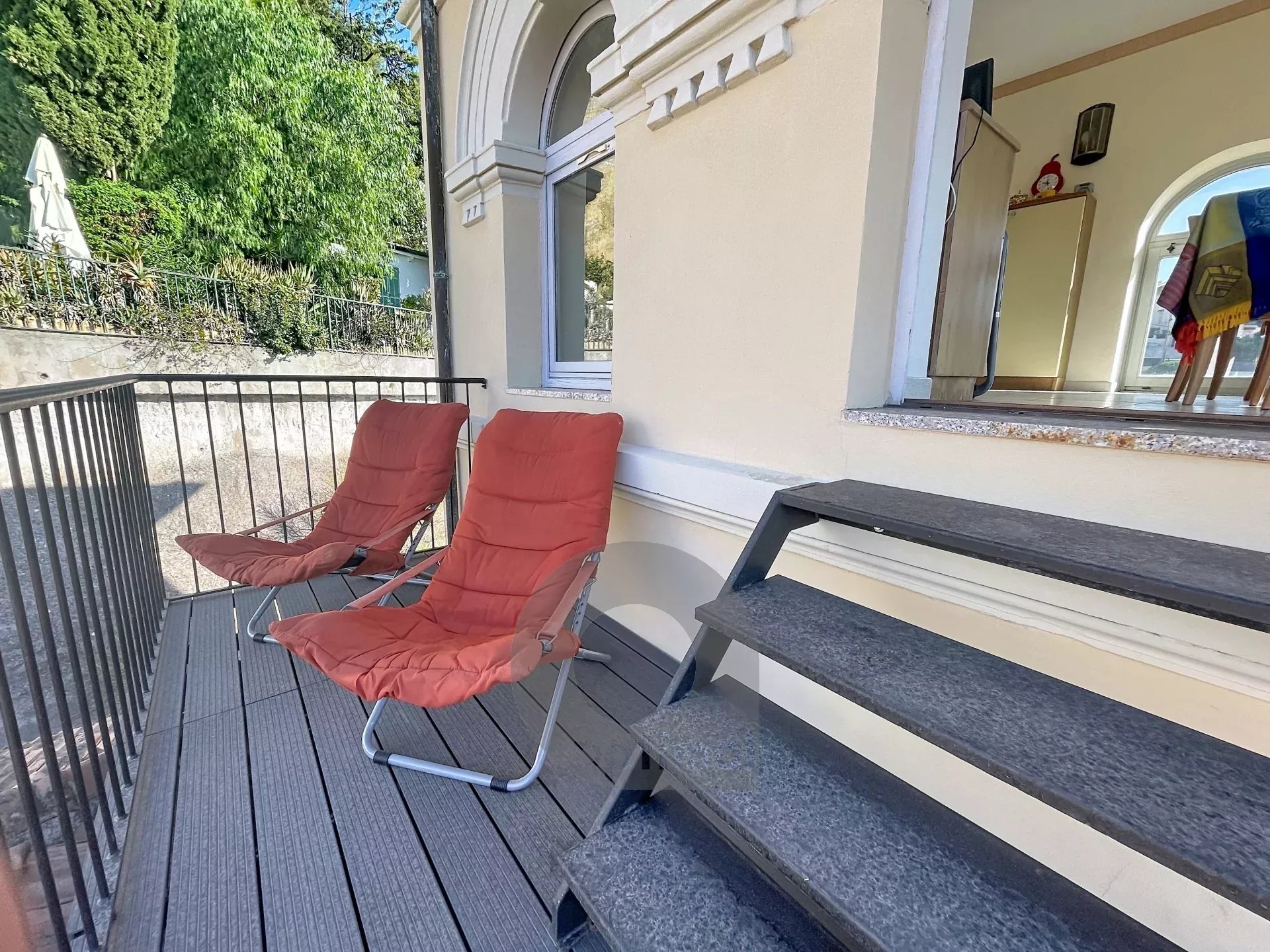 Menton Terres Chaudes – Résidence Bourgeoise – 2/3 pièces en triplex – Parking