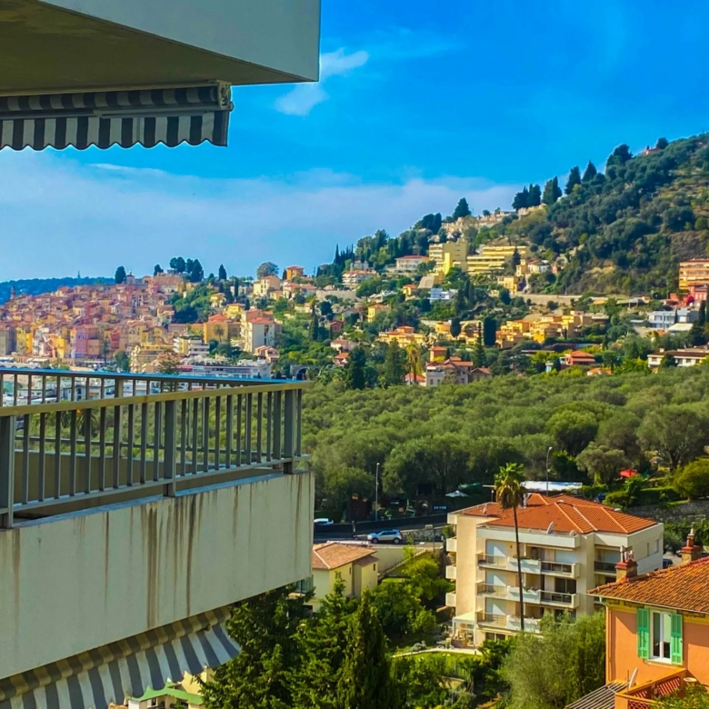 MENTON BOULEVARD GARAVAN – GRAND STUDIO, TERRASSE, PISCINE