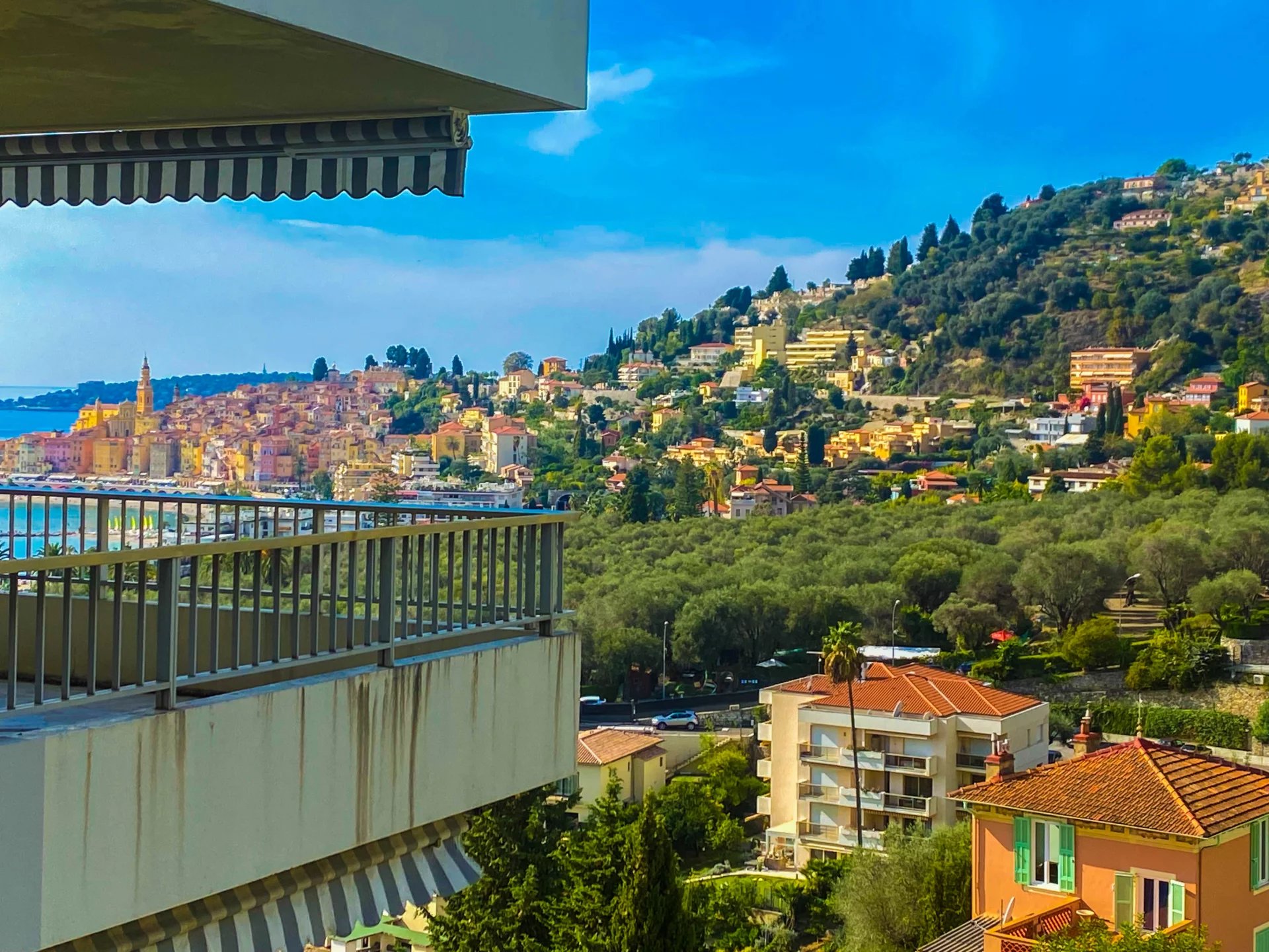 MENTON BOULEVARD GARAVAN – GRAND STUDIO, TERRASSE, PISCINE