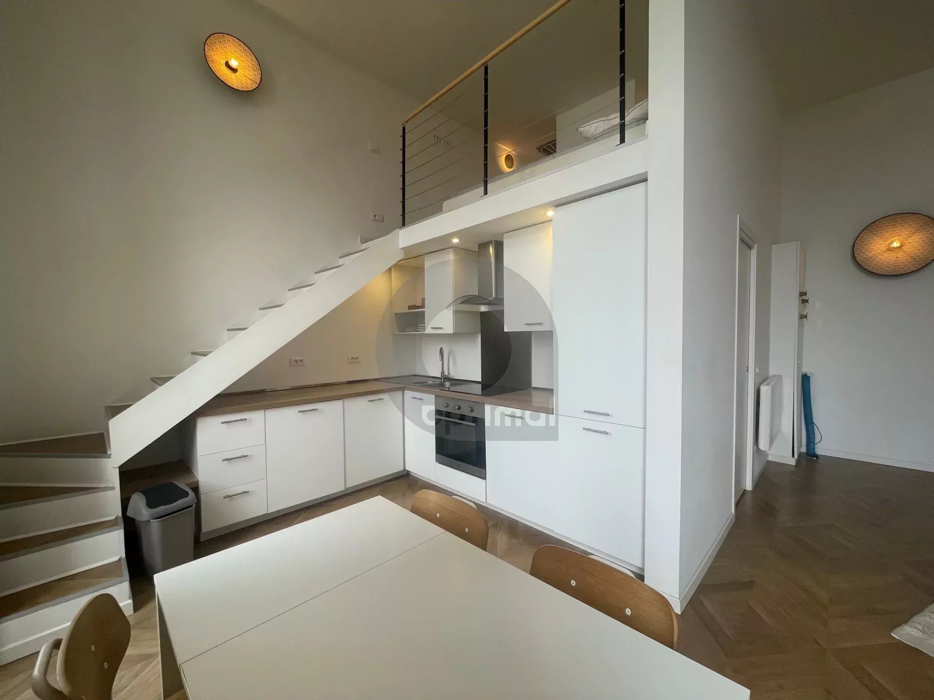 A louer : Appartement meublé esprit loft