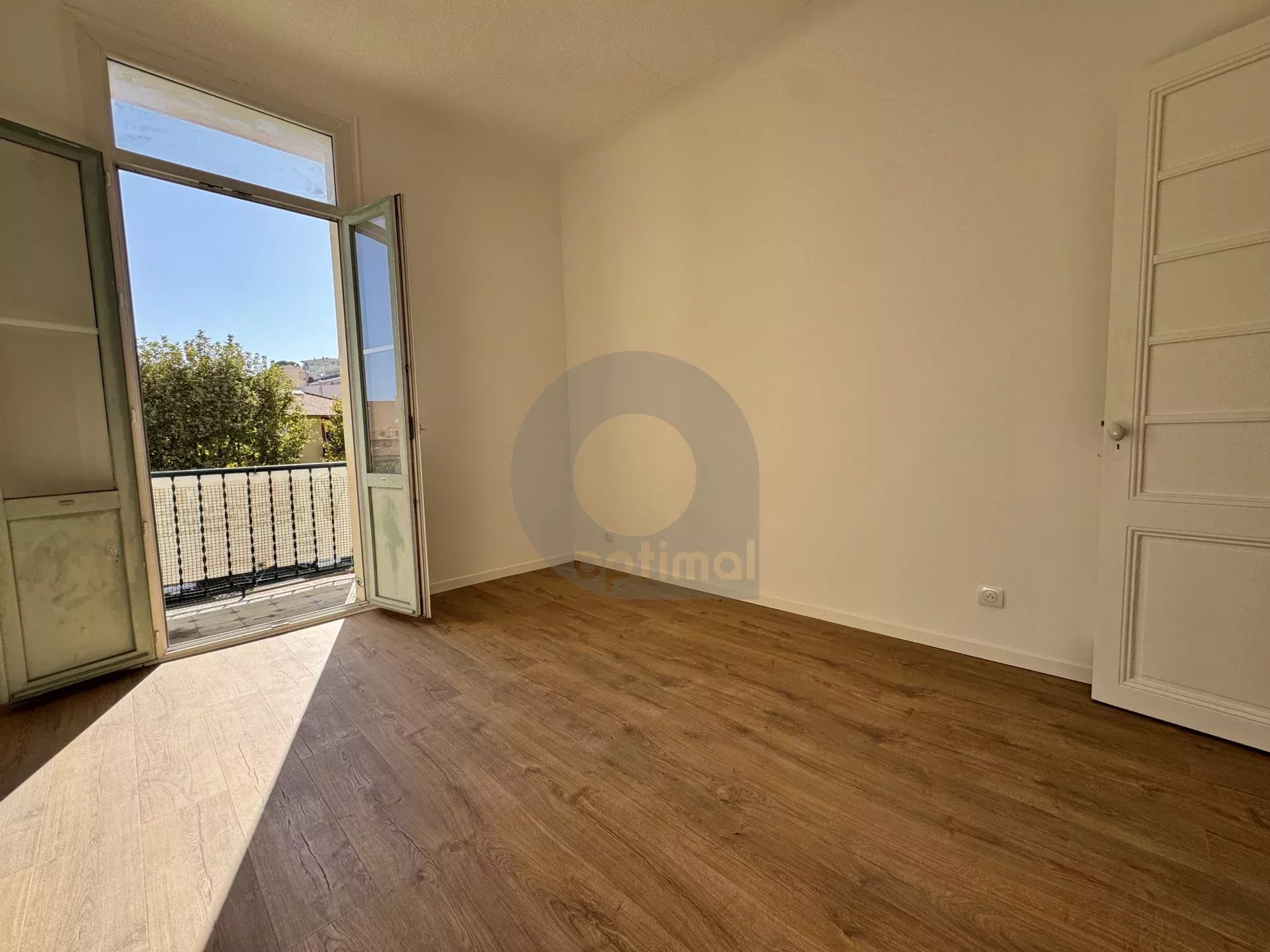 LOCATION 3 PIÈCES MENTON CENTRE VILLE