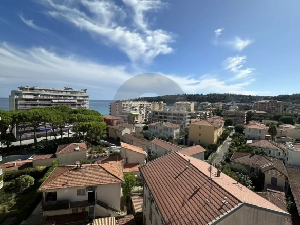 Centre Carnolès: Très bel appartement 4P avec Solarium – Vue panoramique – Garage