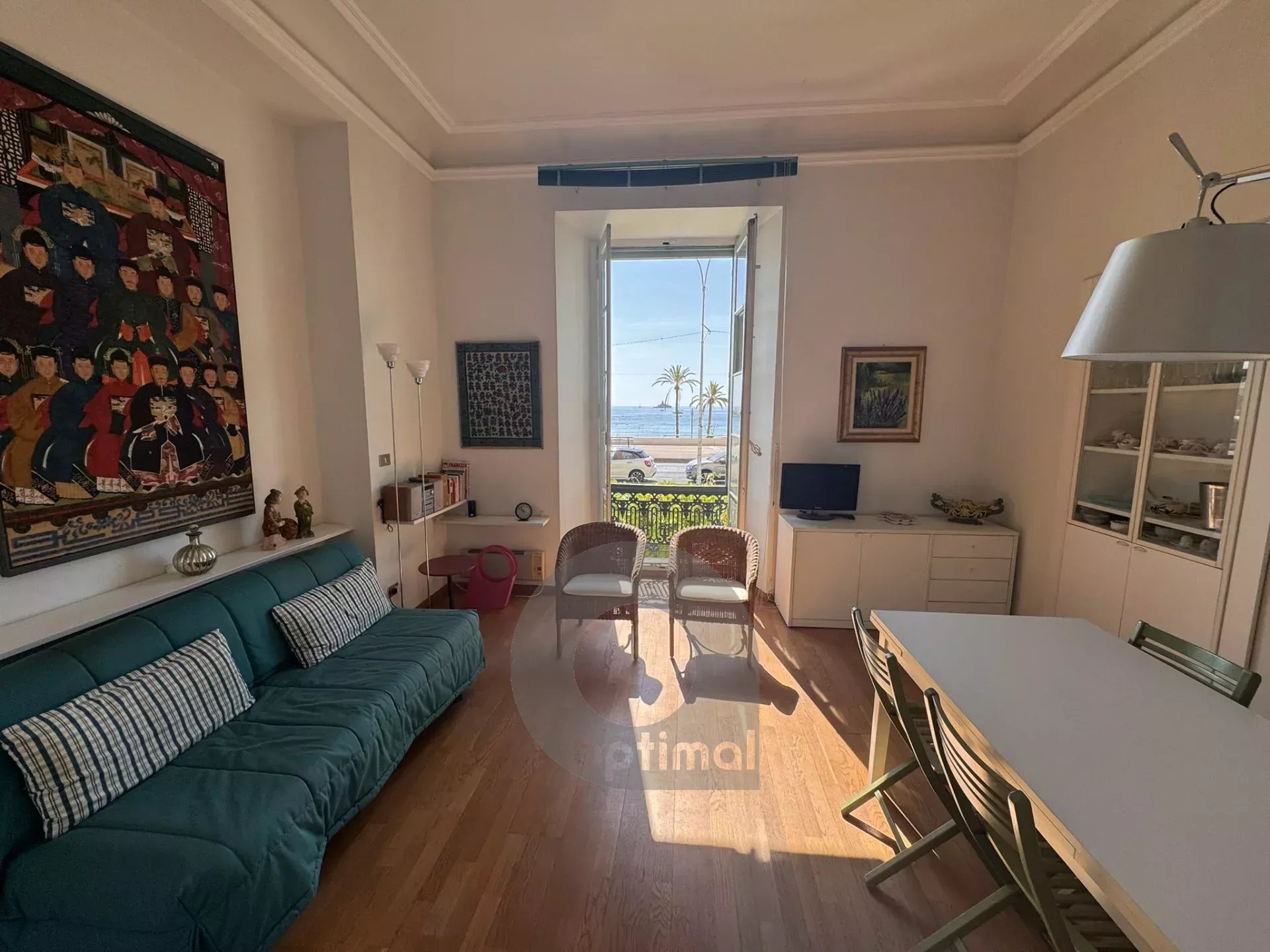 Appartement face à la mer à Menton