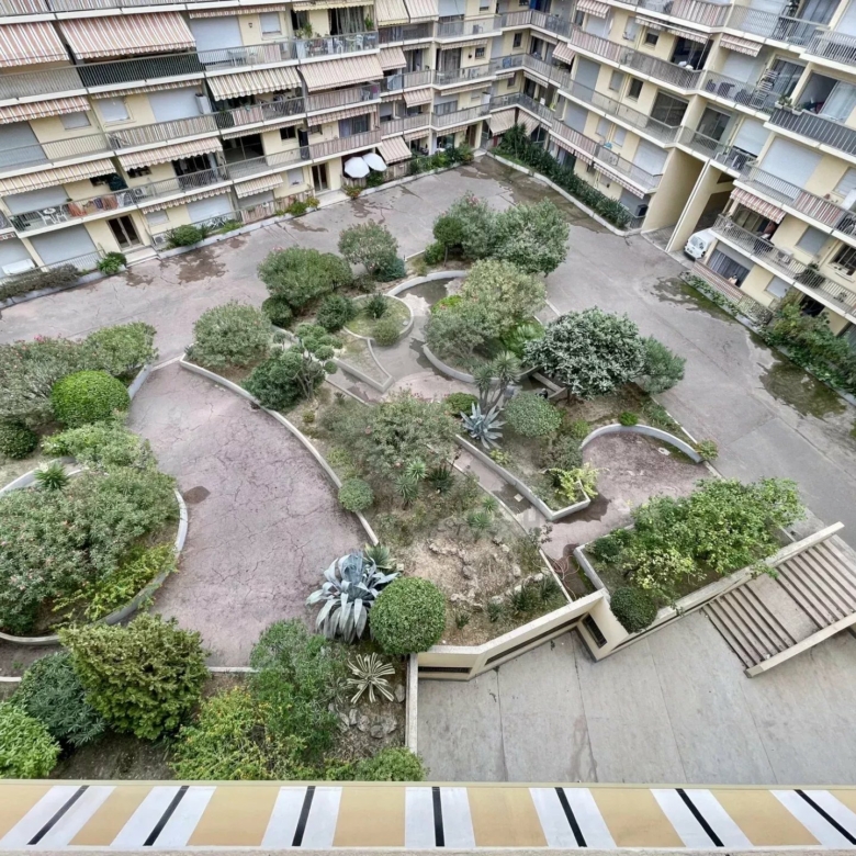 EXCLUSIVITE, superbe 2 pièces en avant dernier étage