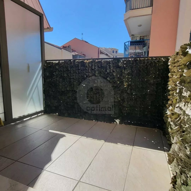 Menton Casino – Coquet studio – Immeuble récent – 100 mt des plages