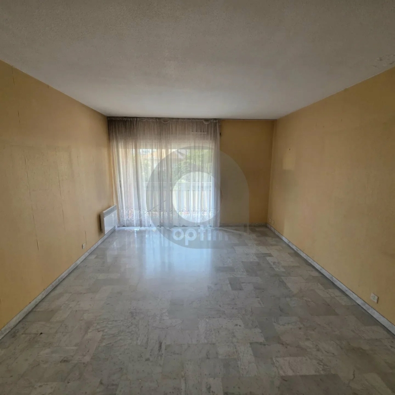 APPARTEMENT DEUX PIECES MENTON PROCHE CENTRE