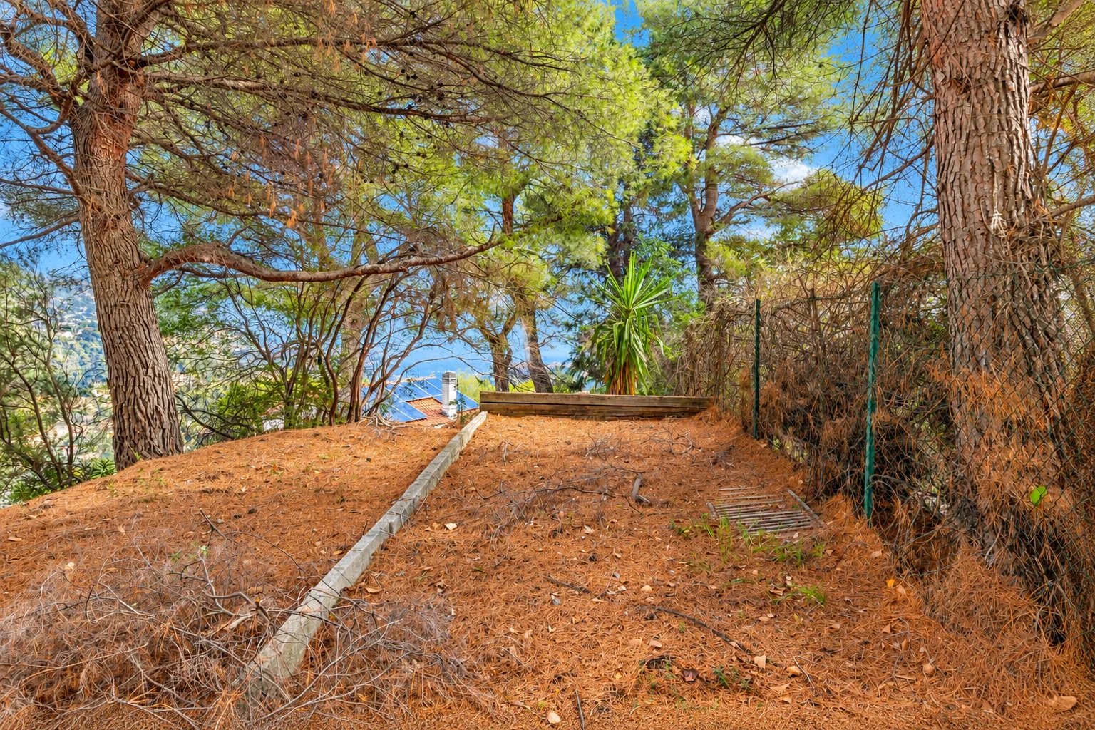 SAINTE-AGNÈS – SPACIEUSE VILLA AVEC VUE MER, PISCINE CHAUFFÉE ET DÉPENDANCE