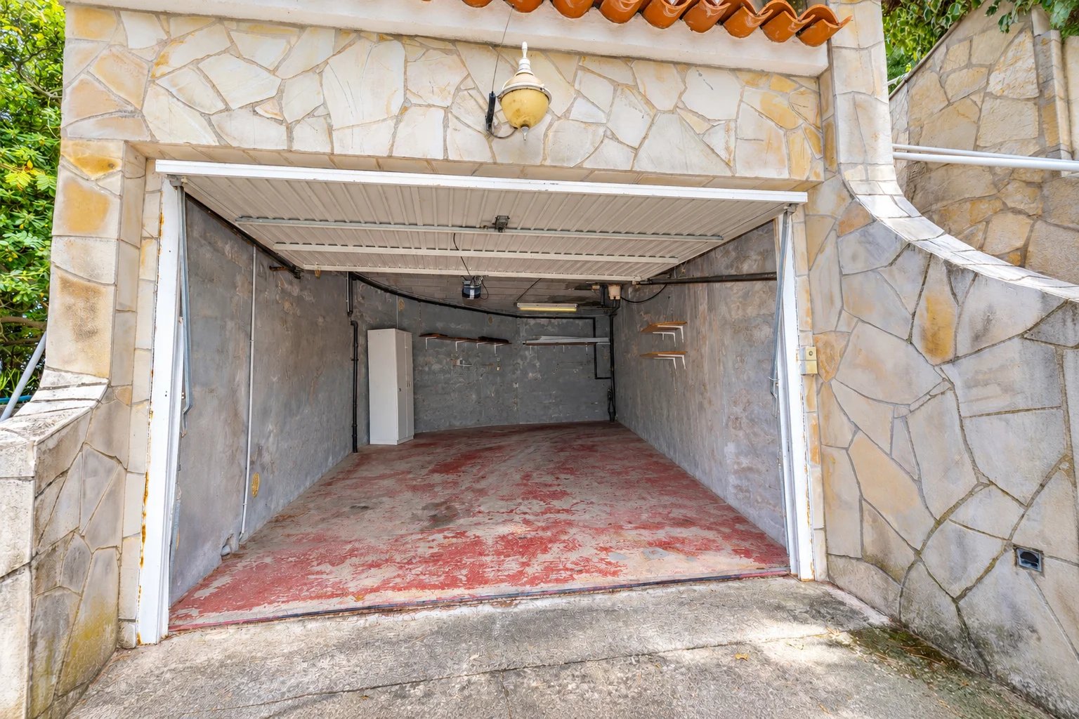 SAINTE-AGNÈS – SPACIEUSE VILLA AVEC VUE MER, PISCINE CHAUFFÉE ET DÉPENDANCE