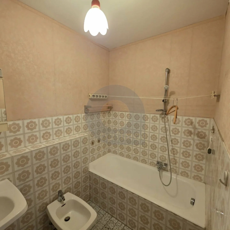 APPARTEMENT DEUX PIECES MENTON PROCHE CENTRE