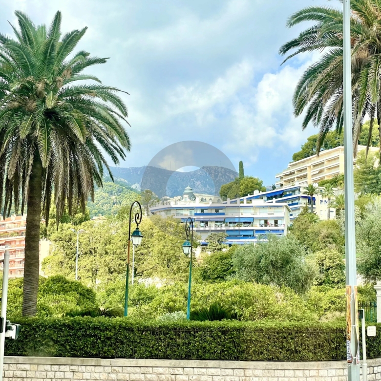 Menton Bord de mer 2P 36.76m²