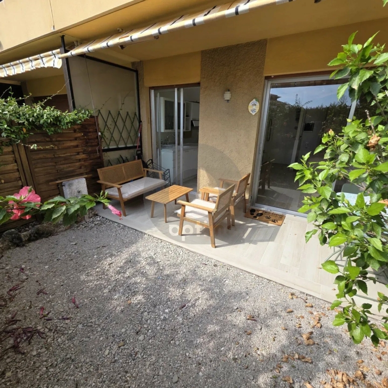 A LOUER BEAU STUDIO MEUBLE AVEC JARDIN – MENTON GARAVAN