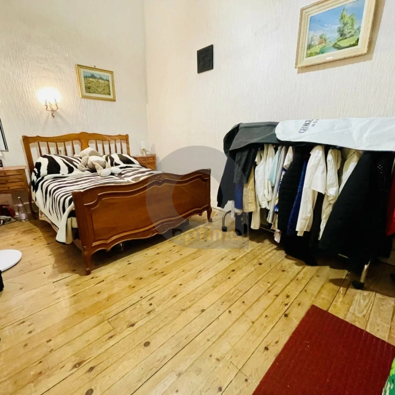 BORD ET FACE MER de Menton, 2 pièces de 59m²
