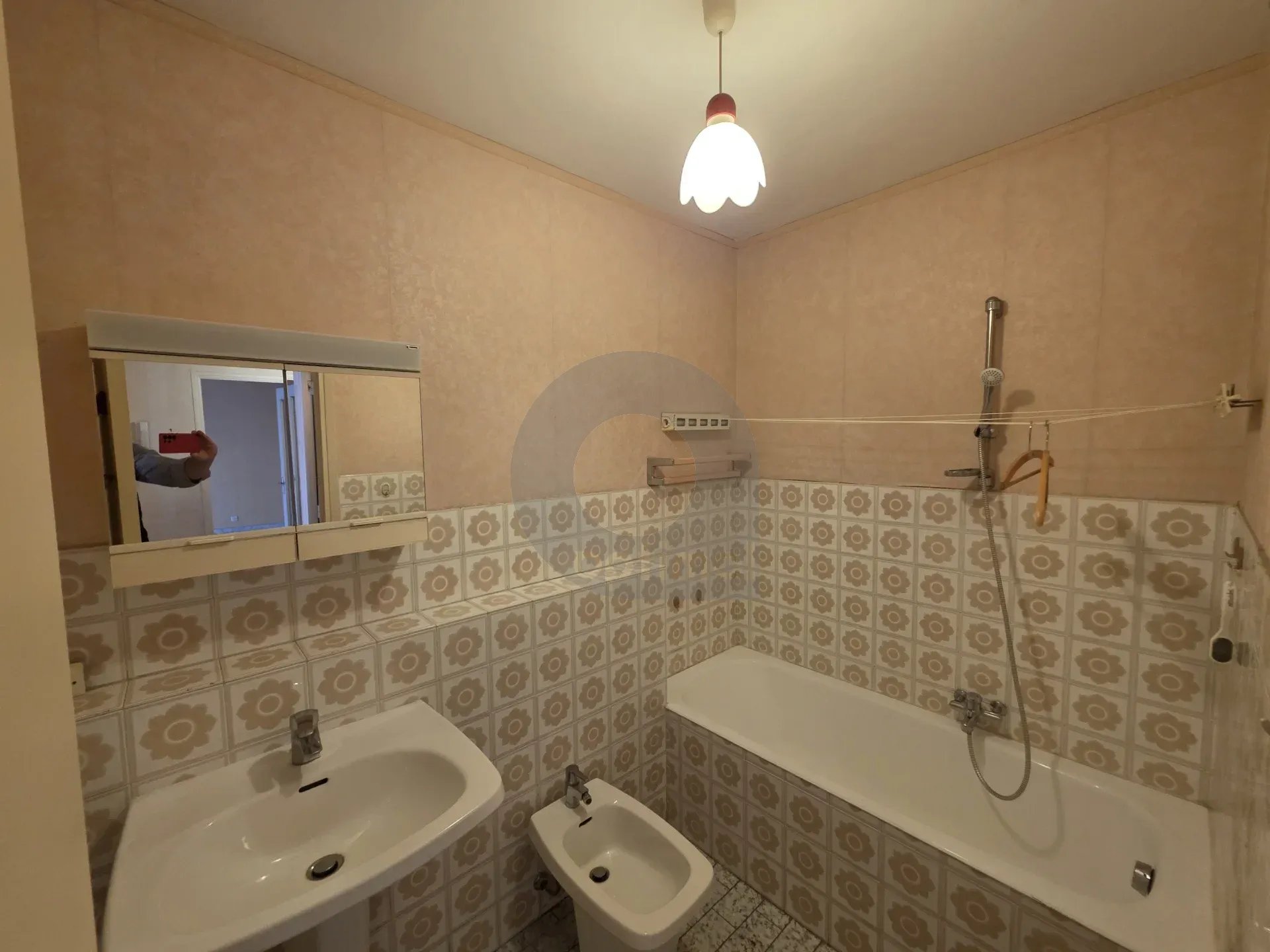 APPARTEMENT DEUX PIECES MENTON PROCHE CENTRE