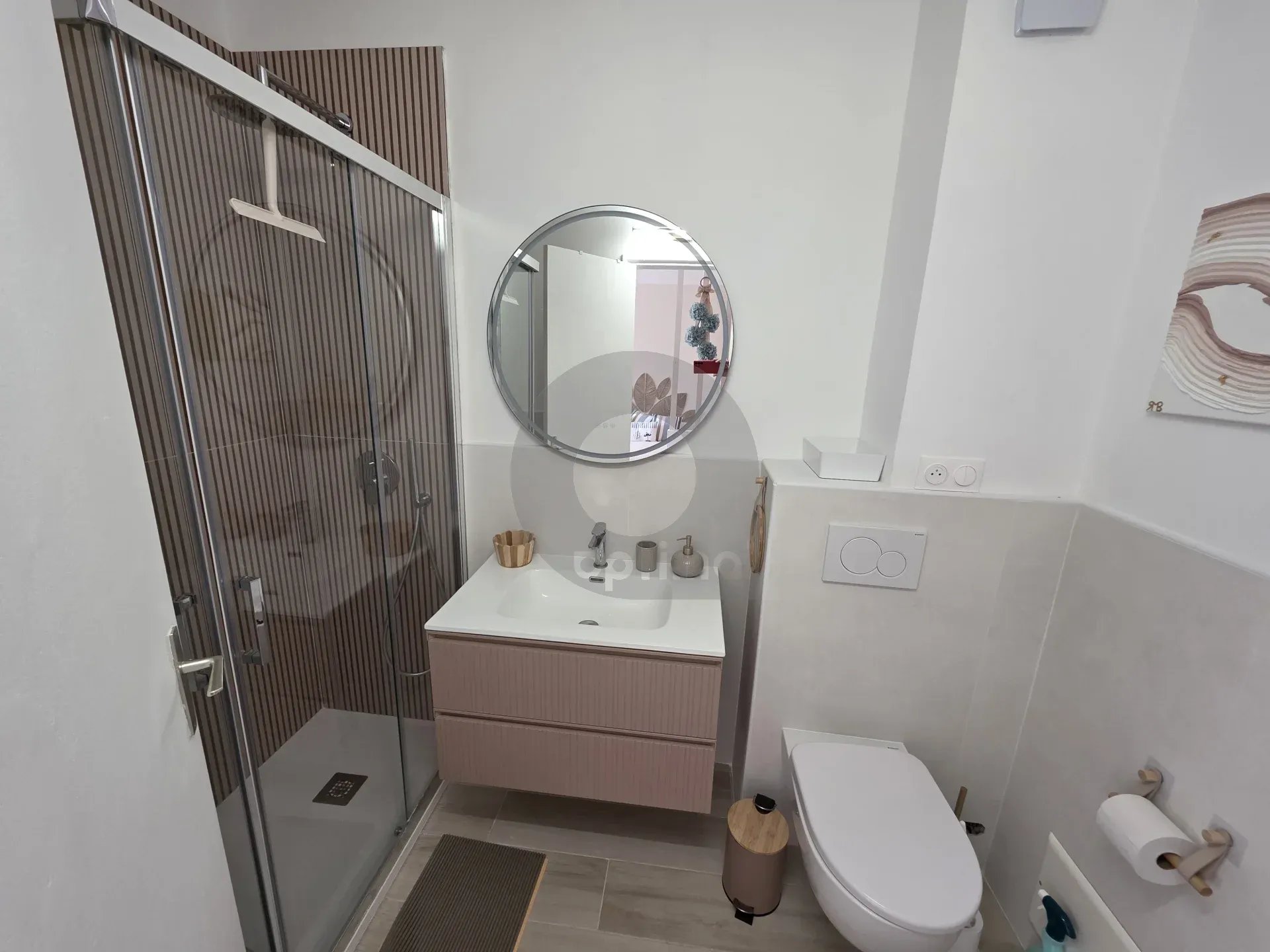 A LOUER BEAU STUDIO MEUBLE AVEC JARDIN – MENTON GARAVAN