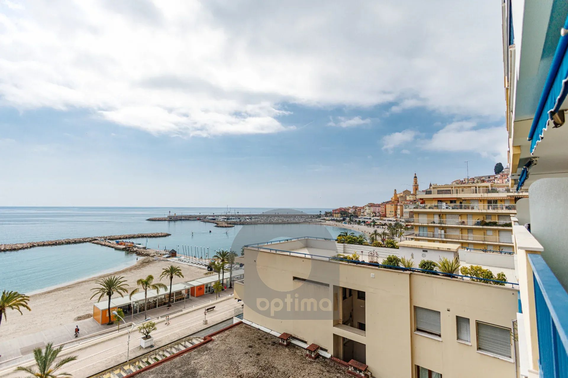 54bef80b43c29f3316f49f7f50155bca_cc1de8c789_1920-original-177696-0.jpg Menton Front de Mer – Beau 3 pièces traversant avec spacieuse terrasse – Parking & Cave