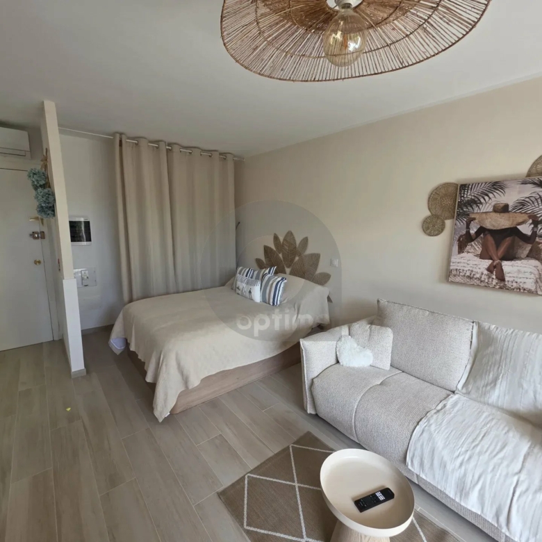A LOUER BEAU STUDIO MEUBLE AVEC JARDIN – MENTON GARAVAN