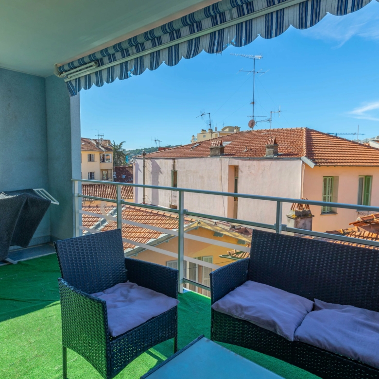 RCM – Charmant 3 pièces avec grande terrasse et parking