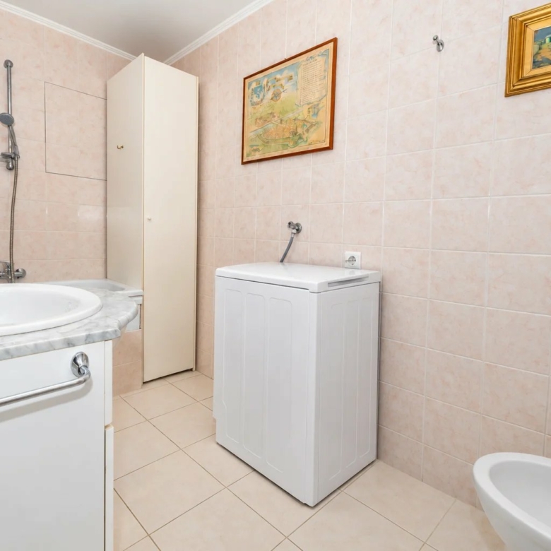 SAINTE-AGNÈS – SPACIEUSE VILLA AVEC VUE MER, PISCINE CHAUFFÉE ET DÉPENDANCE