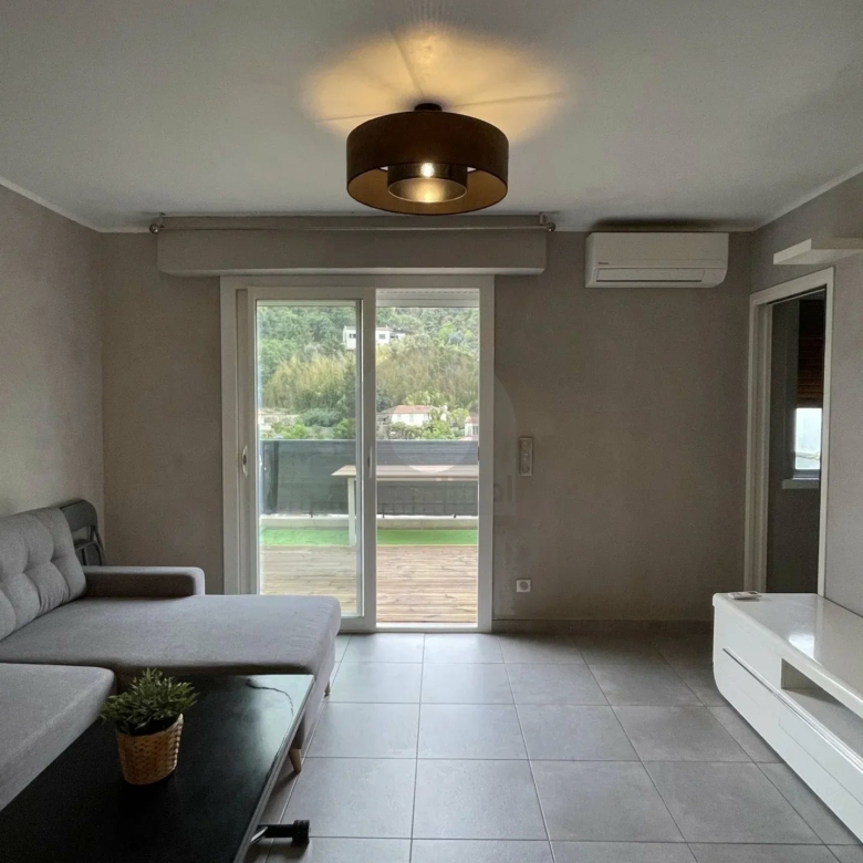 A LOUER APPT MEUBLE – ETAGE ELEVE – TERRASSE