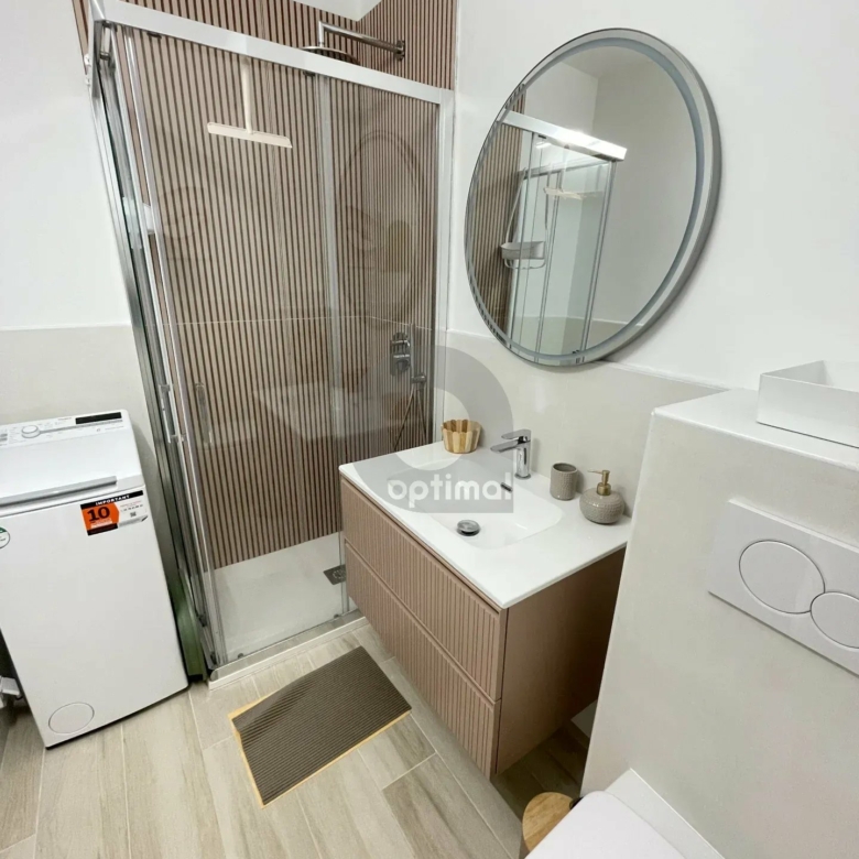 A LOUER BEAU STUDIO MEUBLE AVEC JARDIN – MENTON GARAVAN