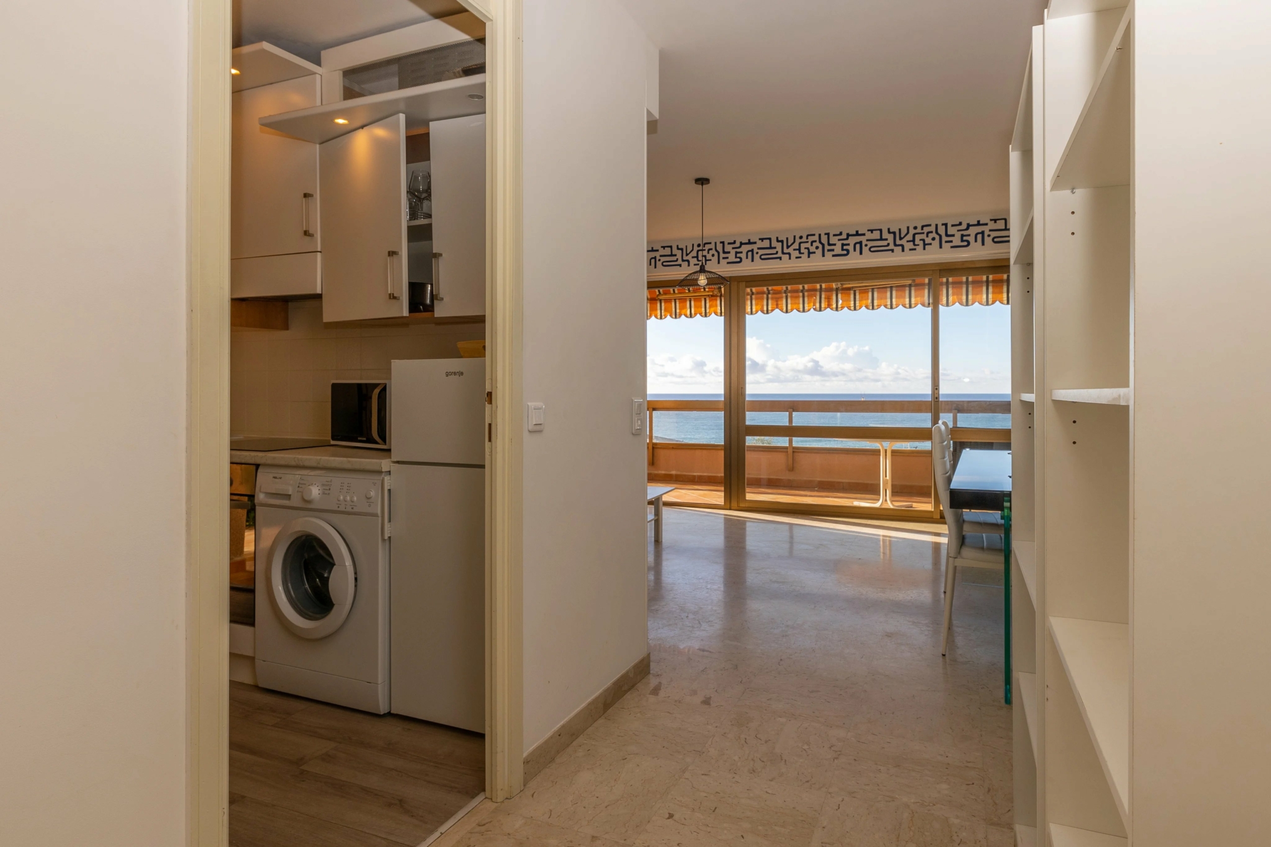 Appartement 2 pièces grande terrasse et parking à Menton Garavan