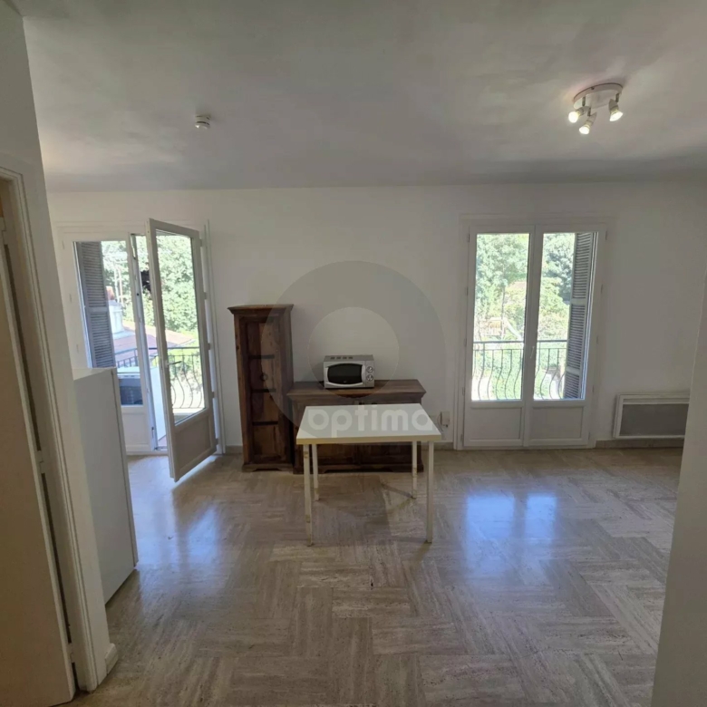 STUDIO AVEC TERRASSE MENTON CAREÏ