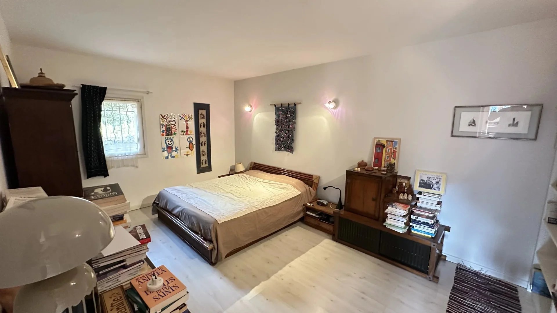 COMMUNE DE SAINTE-AGNES : PROPRIETE DE CHARME – JARDIN – TERRASSES – PARKINGS – GARAGE -VUE DEGAGEE – COUP DE COEUR !