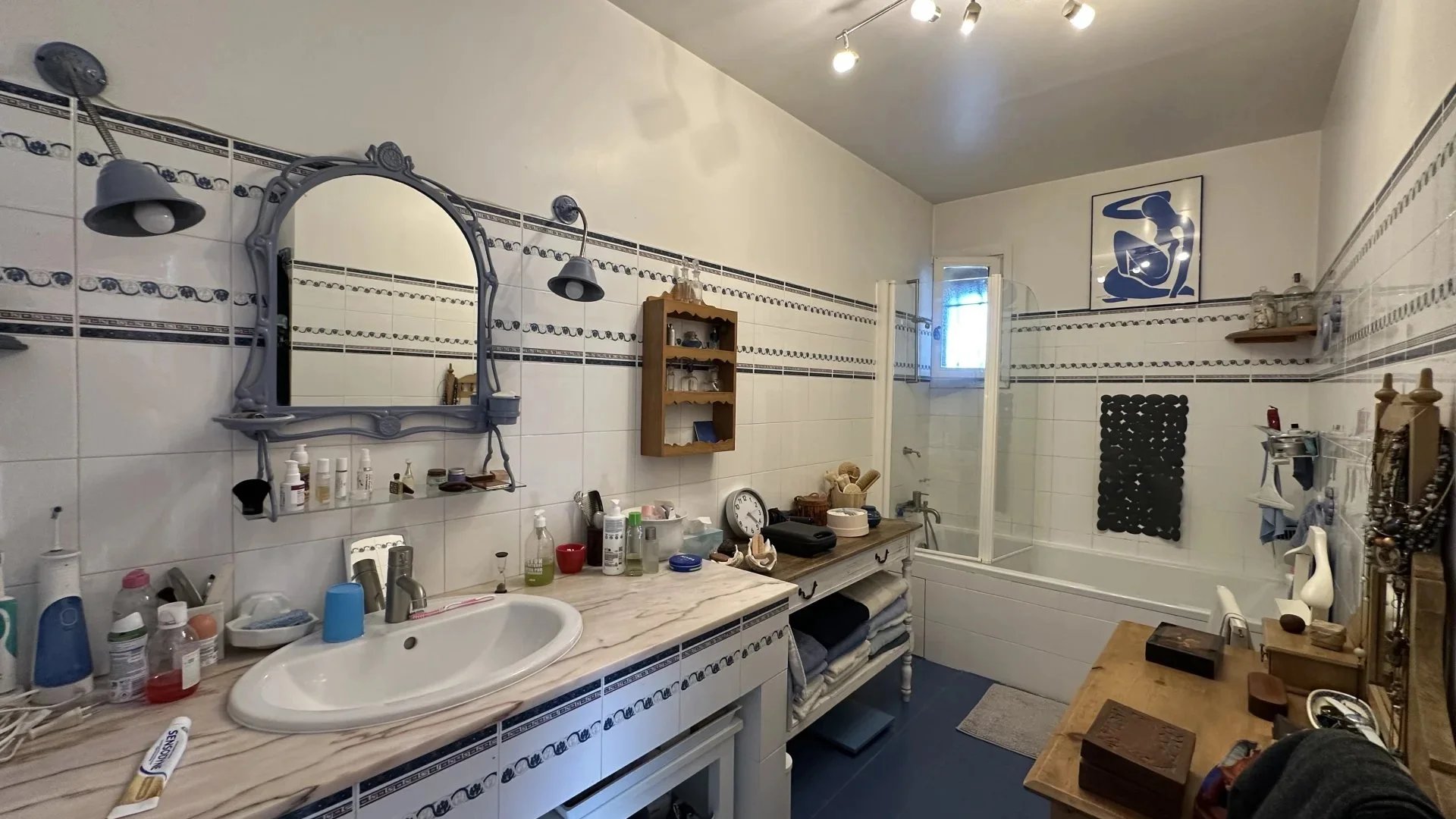 COMMUNE DE SAINTE-AGNES : PROPRIETE DE CHARME – JARDIN – TERRASSES – PARKINGS – GARAGE -VUE DEGAGEE – COUP DE COEUR !