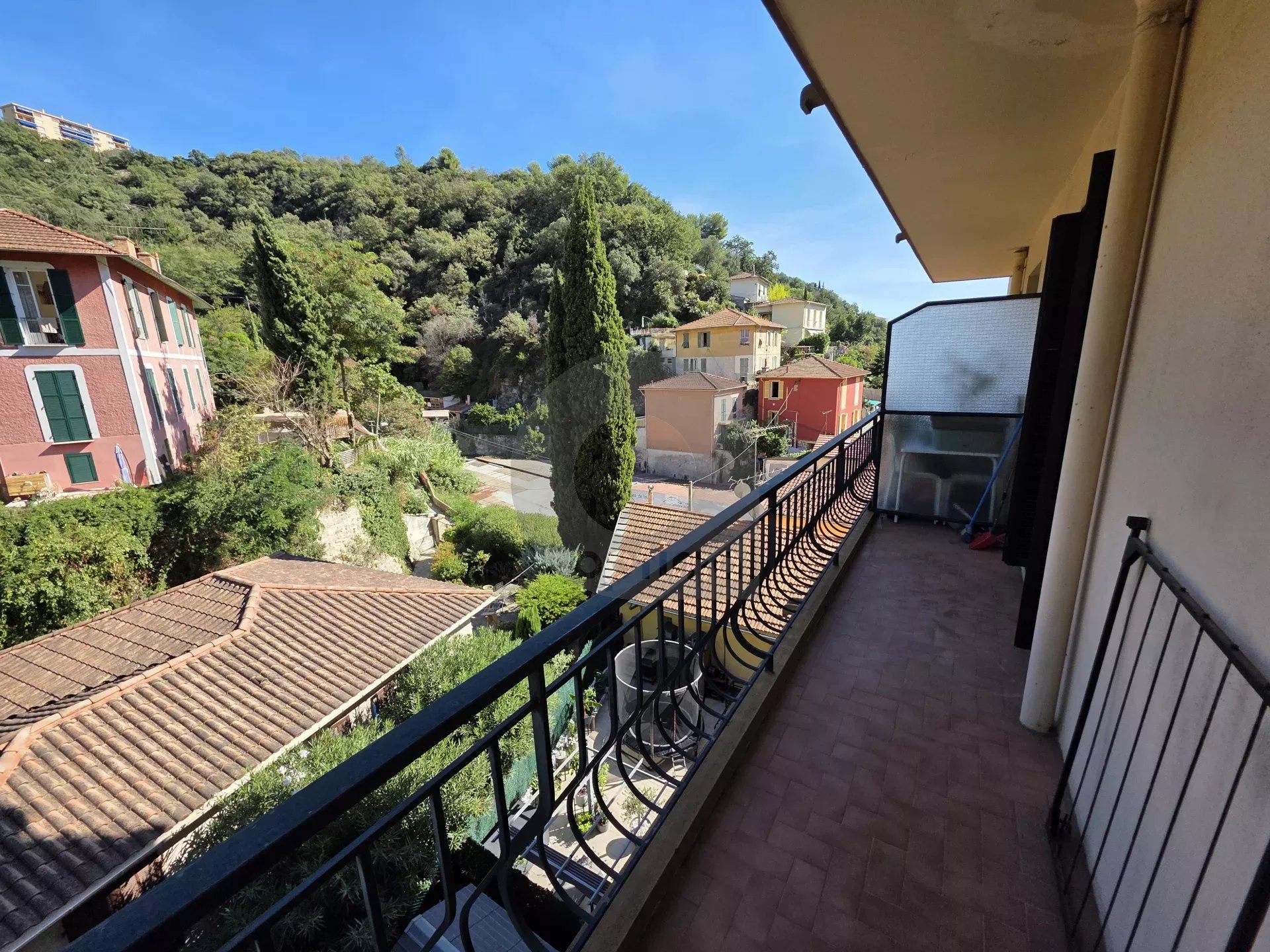 STUDIO AVEC TERRASSE MENTON CAREÏ