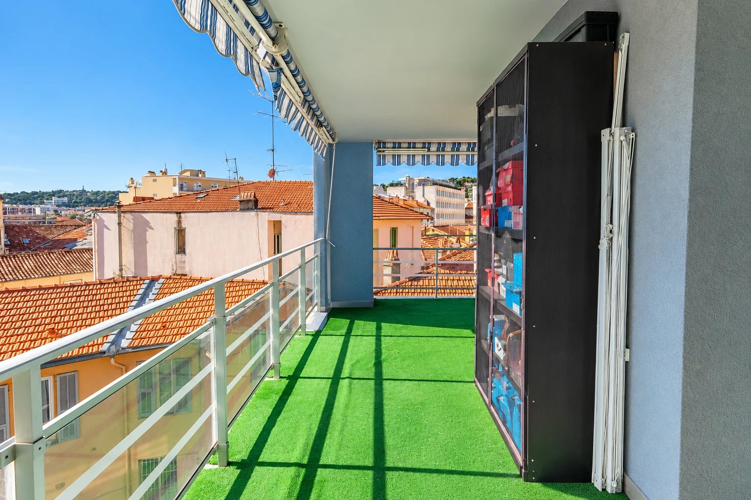RCM – Charmant 3 pièces avec grande terrasse et parking