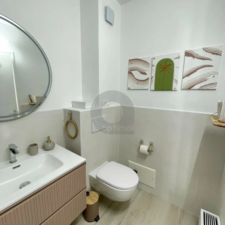 A LOUER BEAU STUDIO MEUBLE AVEC JARDIN – MENTON GARAVAN