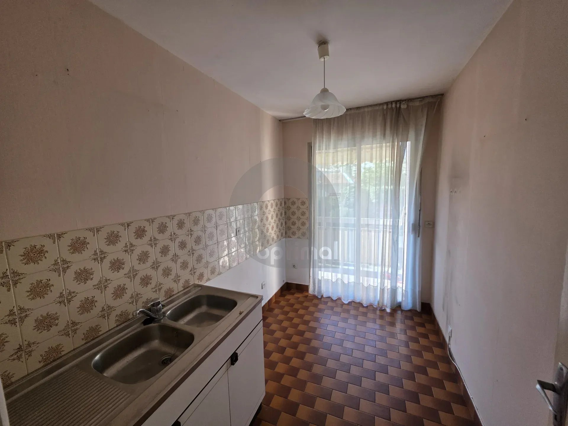 APPARTEMENT DEUX PIECES MENTON PROCHE CENTRE