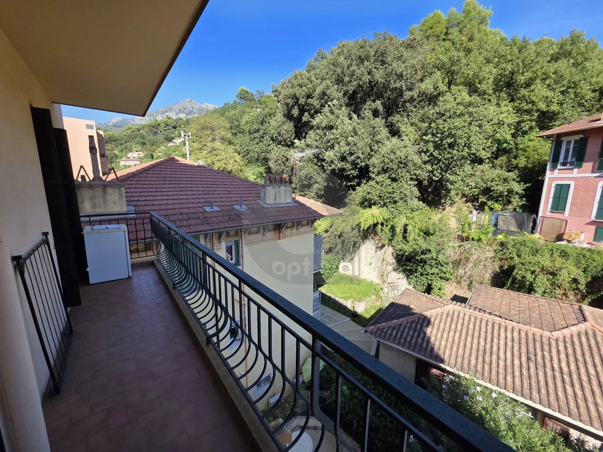 STUDIO AVEC TERRASSE MENTON CAREÏ
