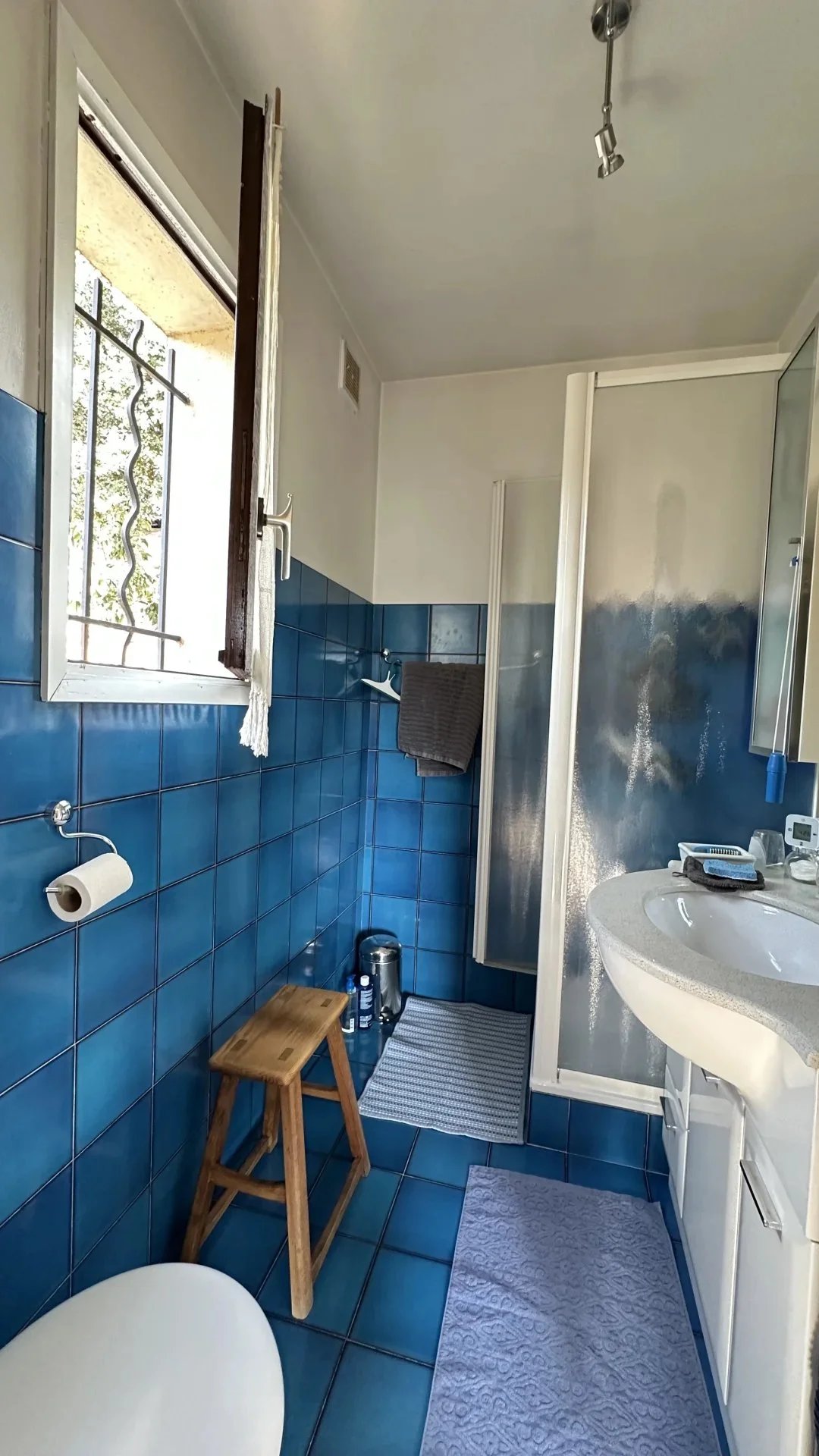 COMMUNE DE SAINTE-AGNES : PROPRIETE DE CHARME – JARDIN – TERRASSES – PARKINGS – GARAGE -VUE DEGAGEE – COUP DE COEUR !