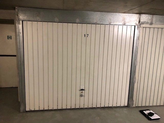 A LOUER GARAGE CENTRE CARNOLES RCM