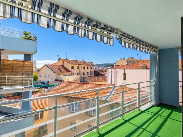 RCM – Charmant 3 pièces avec grande terrasse et parking