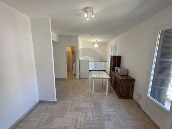 STUDIO AVEC TERRASSE MENTON CAREÏ