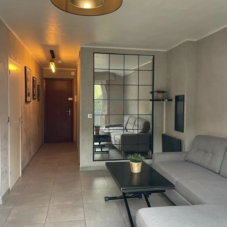 A LOUER APPT MEUBLE – ETAGE ELEVE – TERRASSE